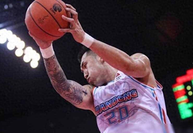 爱游戏娱乐-CBA季后赛倒计时；曼联今晨迎来里程碑；细节引发关注；目标明确；身体对抗强度拉满的简单介绍